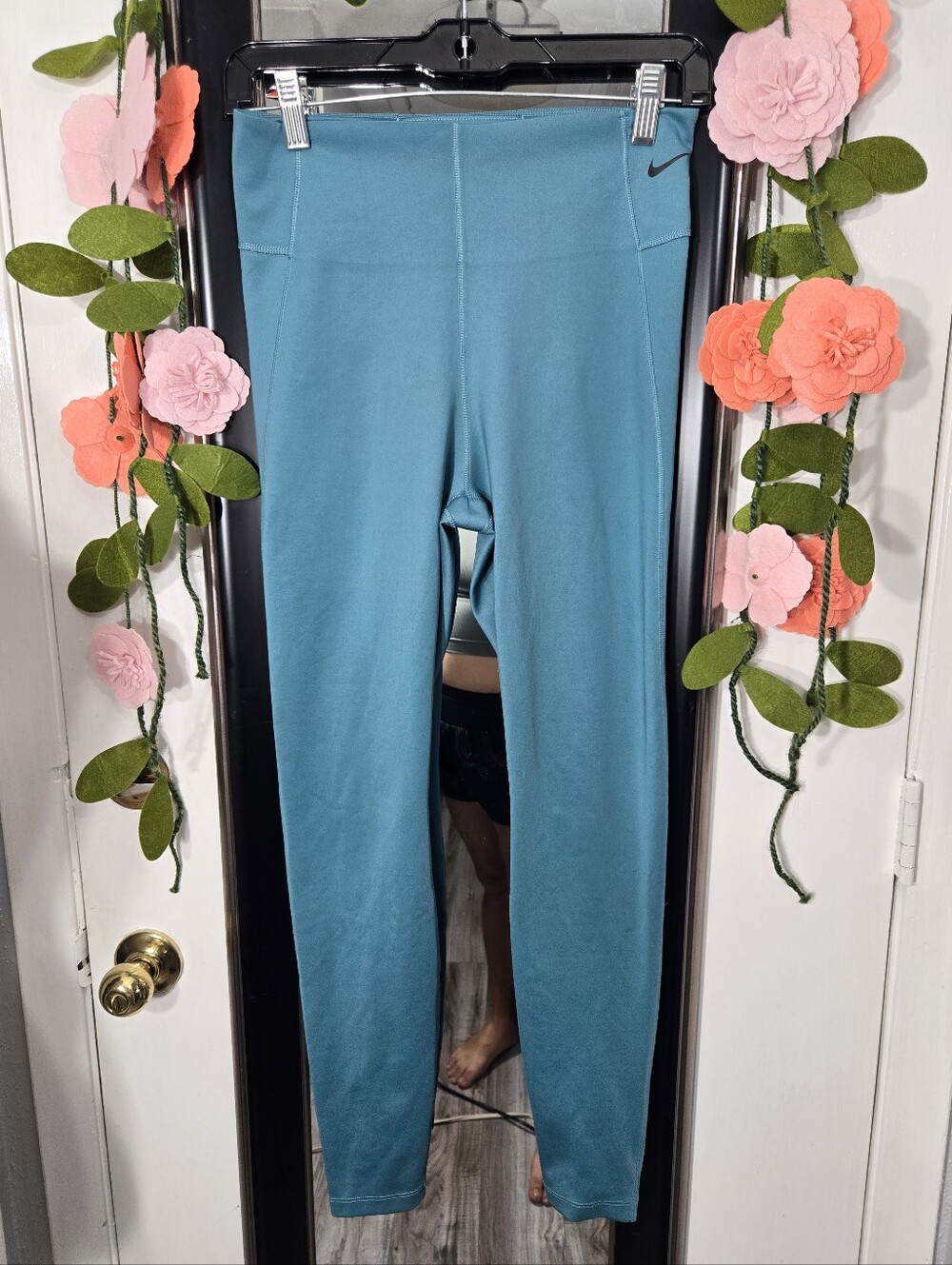 Womens NIKE Sculpt Victory Tight Fit High Rise Leggings Teal Sz M LIKE NEW